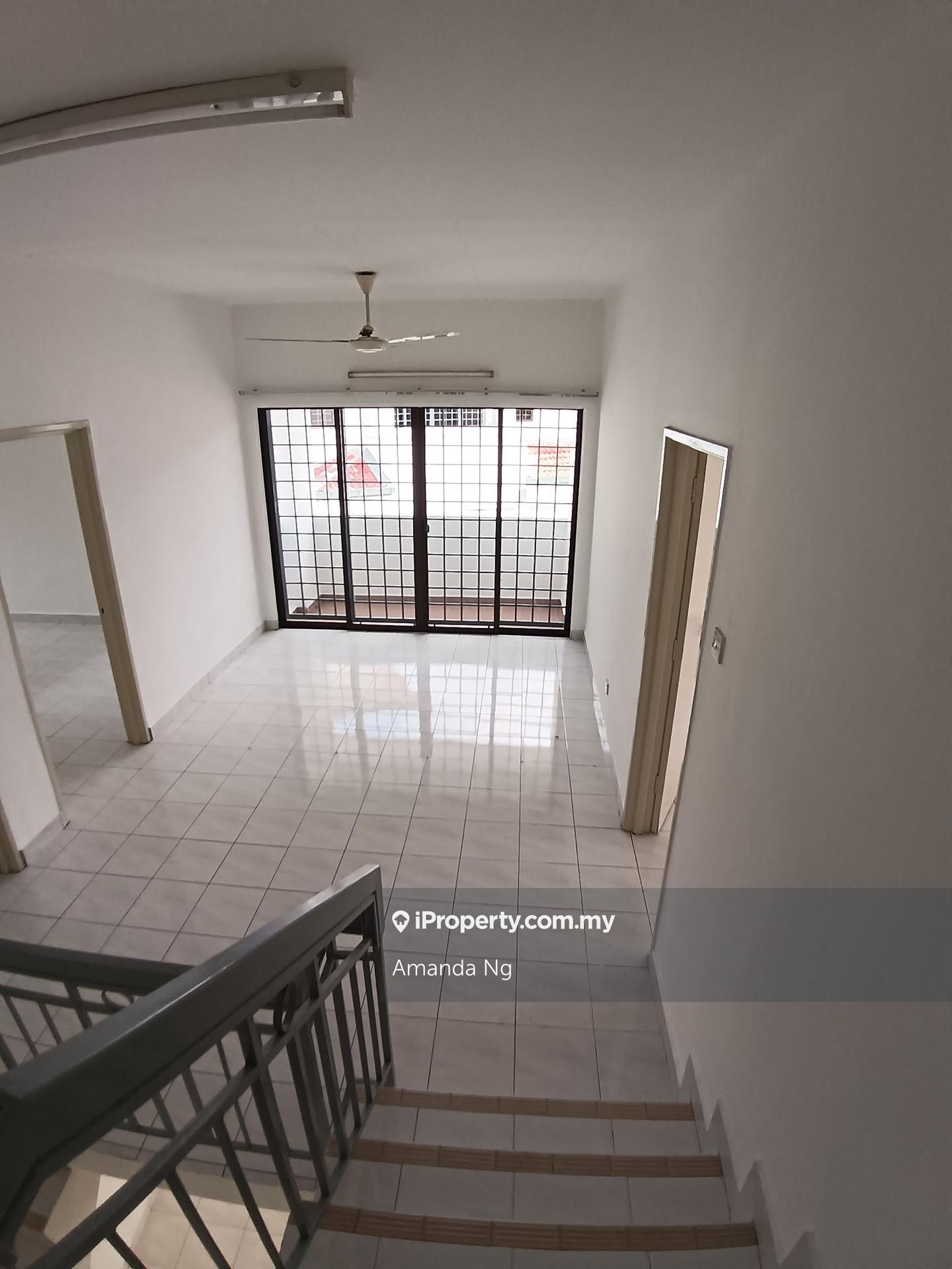 Rumah Berkembar untuk Disewa di Bandar Utama 11, Bandar Utama oleh Amanda Ng - iProperty.com.my