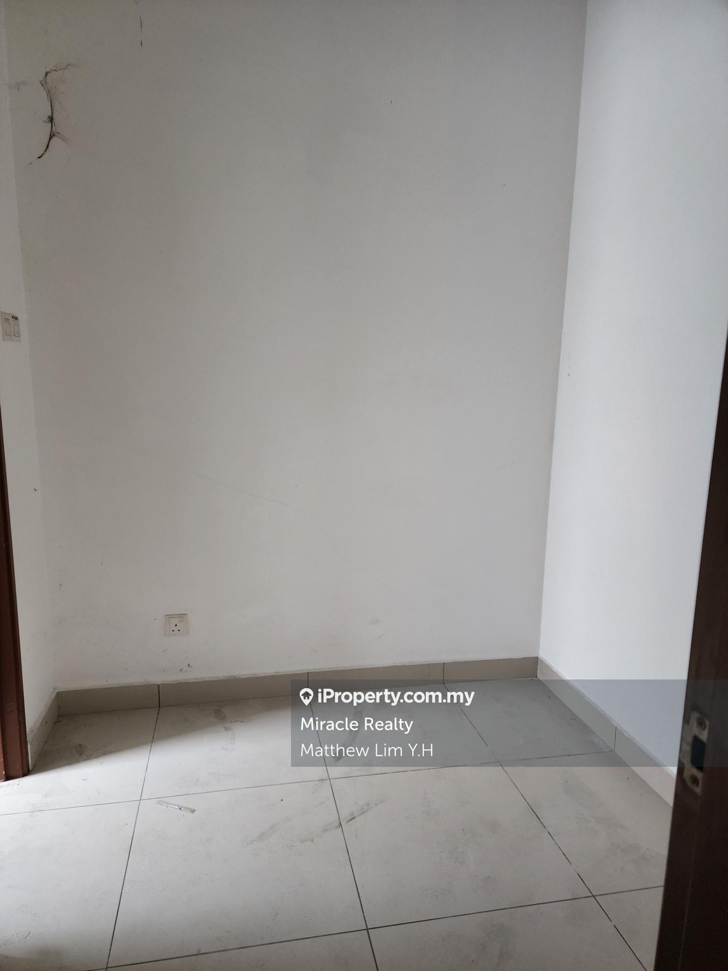 Rumah Berkembar untuk Dijual di Ambang Botanic, Klang oleh Matthew Lim Y.H - iProperty.com.my