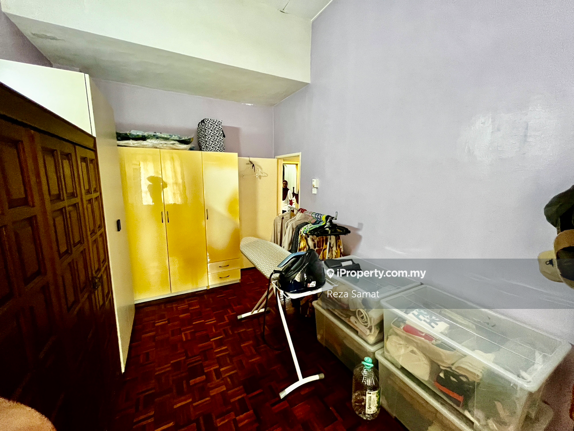 Rumah Berangkai 2 Tingkat untuk Dijual di Sungai bertek klang, Klang oleh Reza Samat - iProperty.com.my