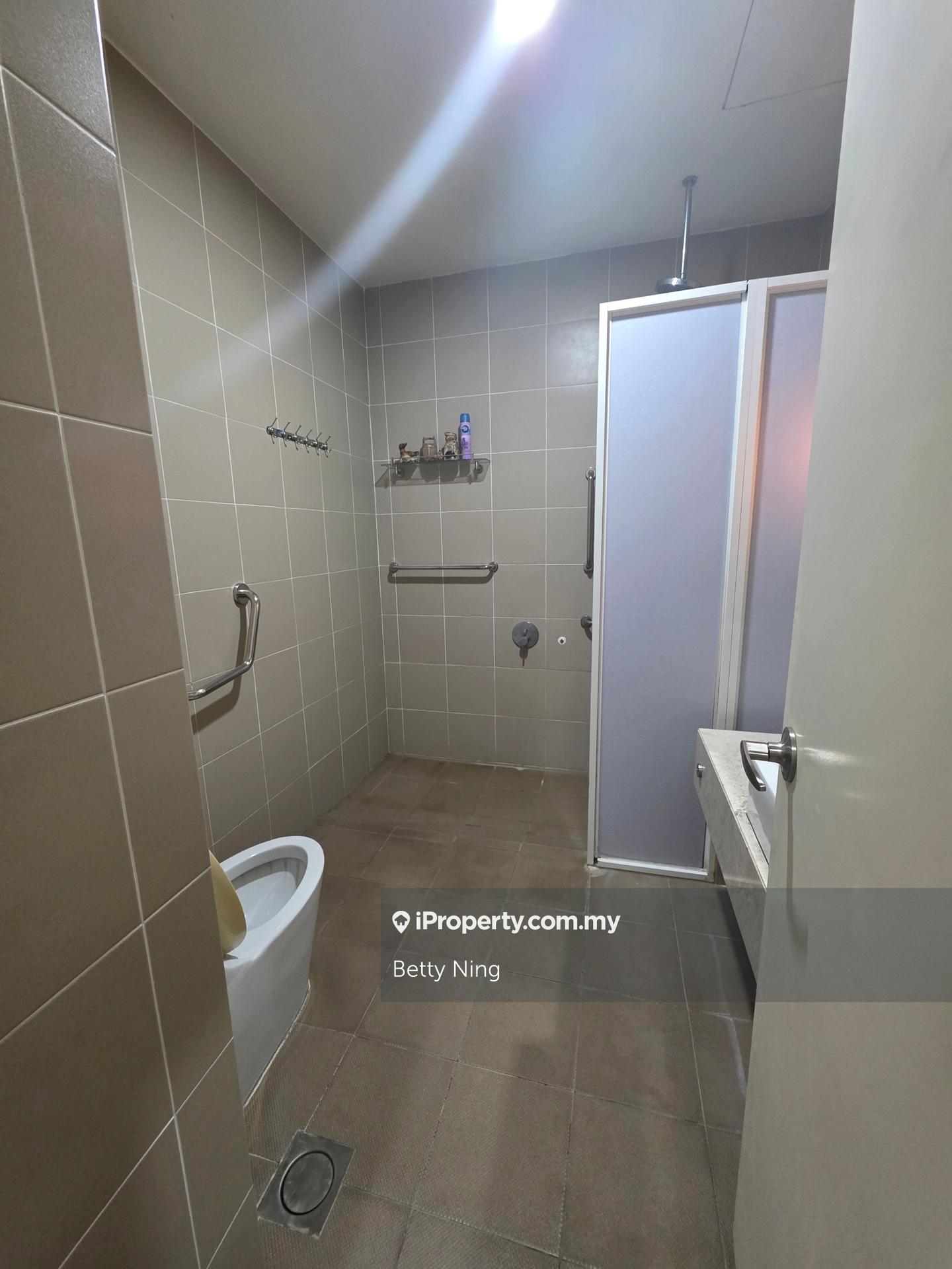 Service Residence for Sale in Sinaran TTDI by Betty Ning - iProperty.com.my