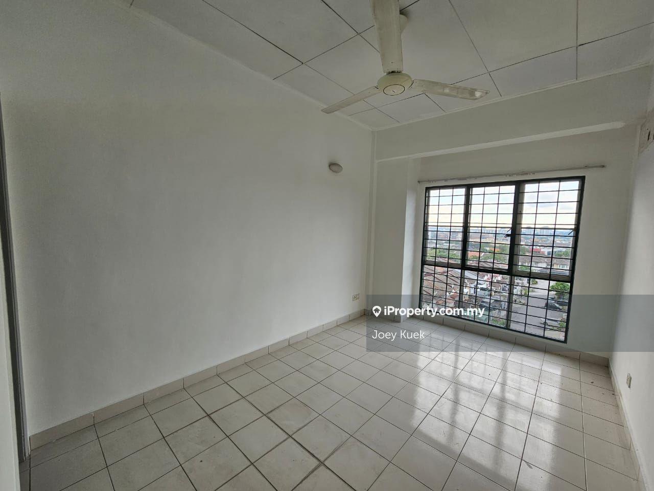 Condominium for Sale in La Vista Condominiums by Joey Kuek - iProperty.com.my