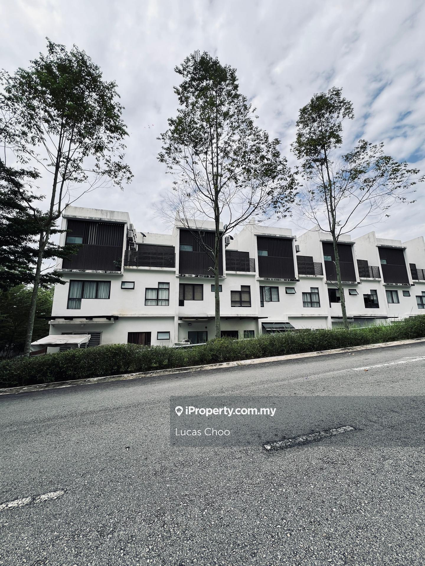 3.5-storey Terraced House for Sale in Embun Kemensah Courtyard Villa, Ulu Kelang by Lucas Choo - iProperty.com.my