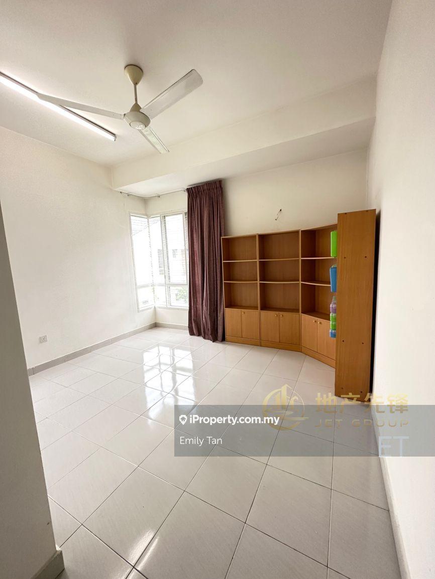 Rumah Berkembar untuk Dijual di Bandar Bukit Tinggi, Klang oleh Emily Tan - iProperty.com.my