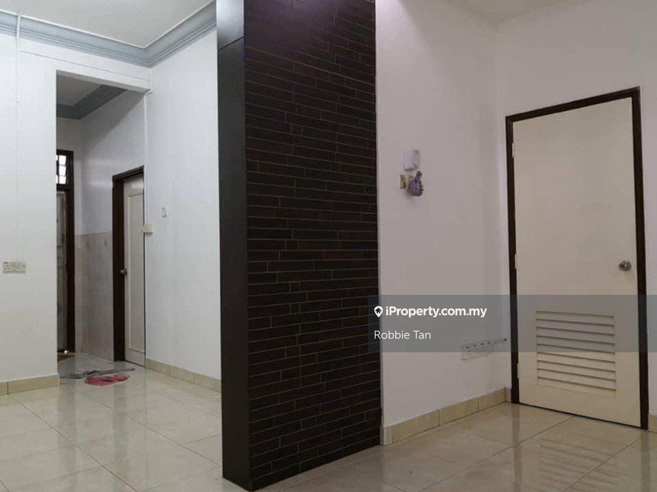 Rumah Berangkai 2 Tingkat untuk Dijual di Taman Austin Perdana, Tebrau oleh Robbie Tan - iProperty.com.my