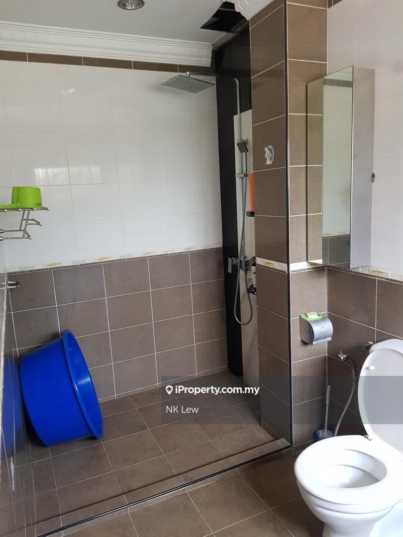 Rumah Berangkai 2 Tingkat untuk Dijual di Taman Bukit Serdang, Seri Kembangan oleh NK Lew - iProperty.com.my