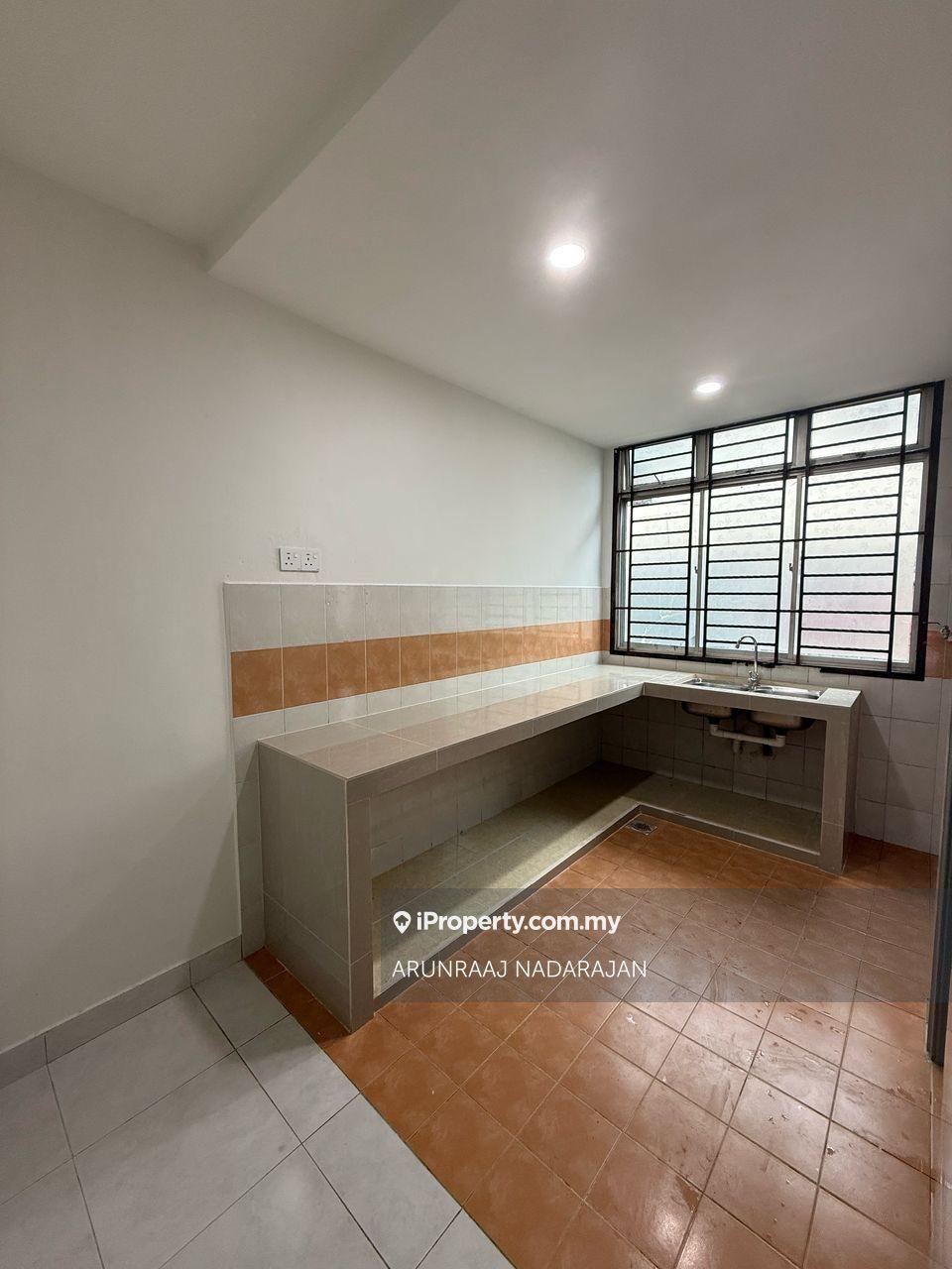 Rumah Berangkai 2 Tingkat untuk Dijual di Taman Bestari Indah, Ulu Tiram oleh ARUNRAAJ NADARAJAN - iProperty.com.my