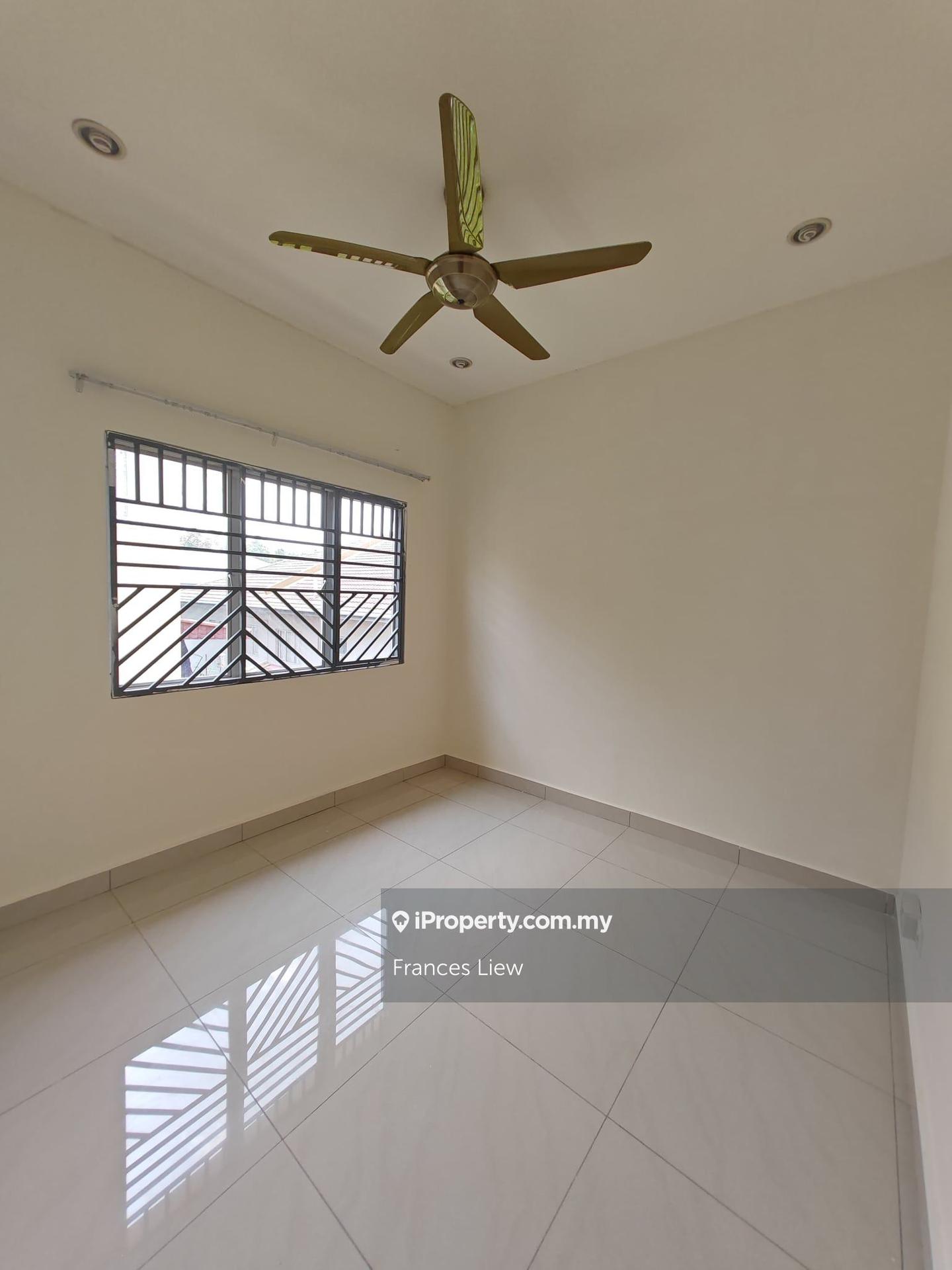 Rumah Berkembar untuk Dijual di Taman Puncak Jalil, Seri Kembangan oleh Frances Liew - iProperty.com.my