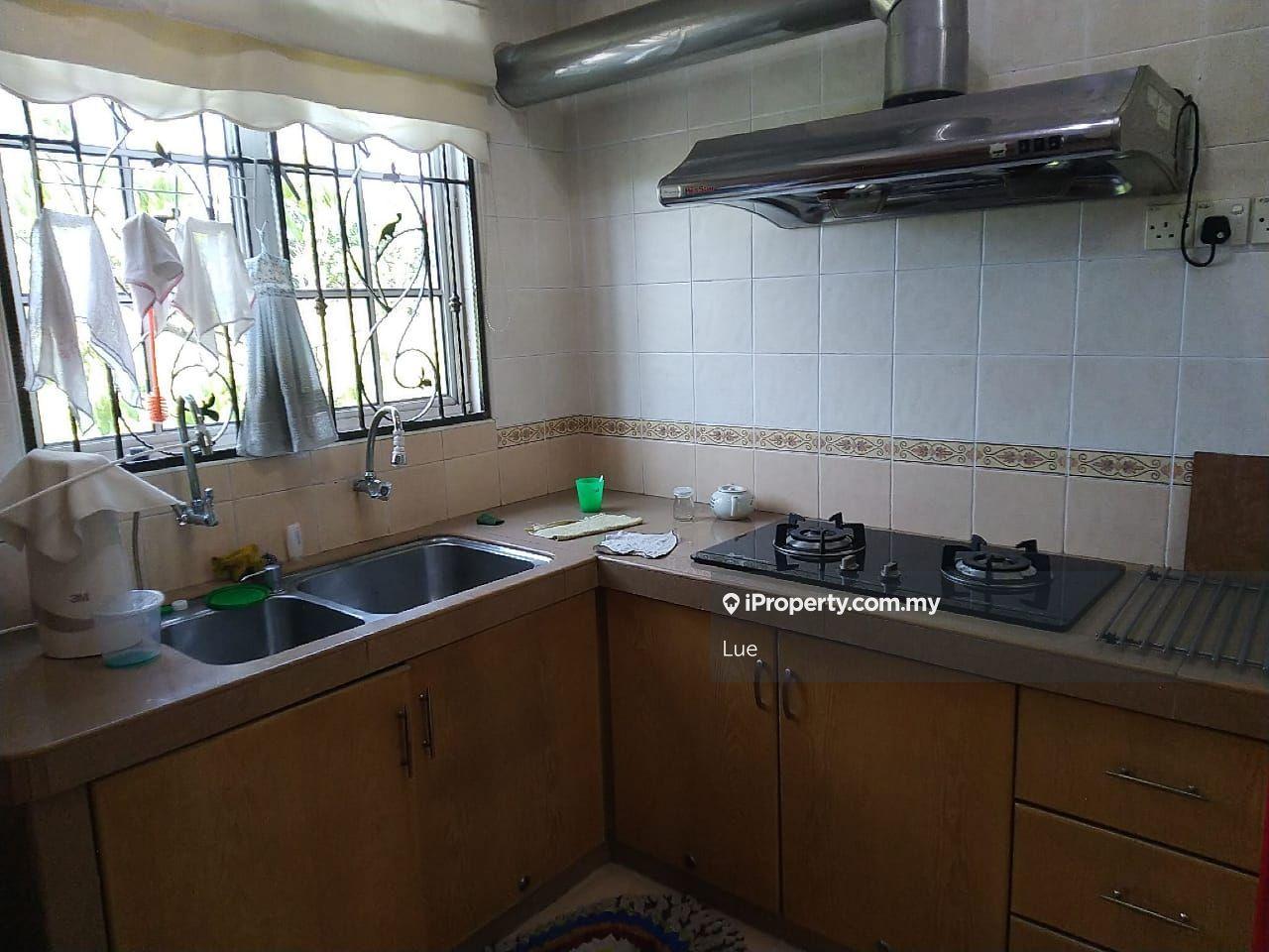 Rumah Berangkai 2.5 Tingkat untuk Dijual di Taman Sri Pelabuhan, Klang oleh Lue - iProperty.com.my