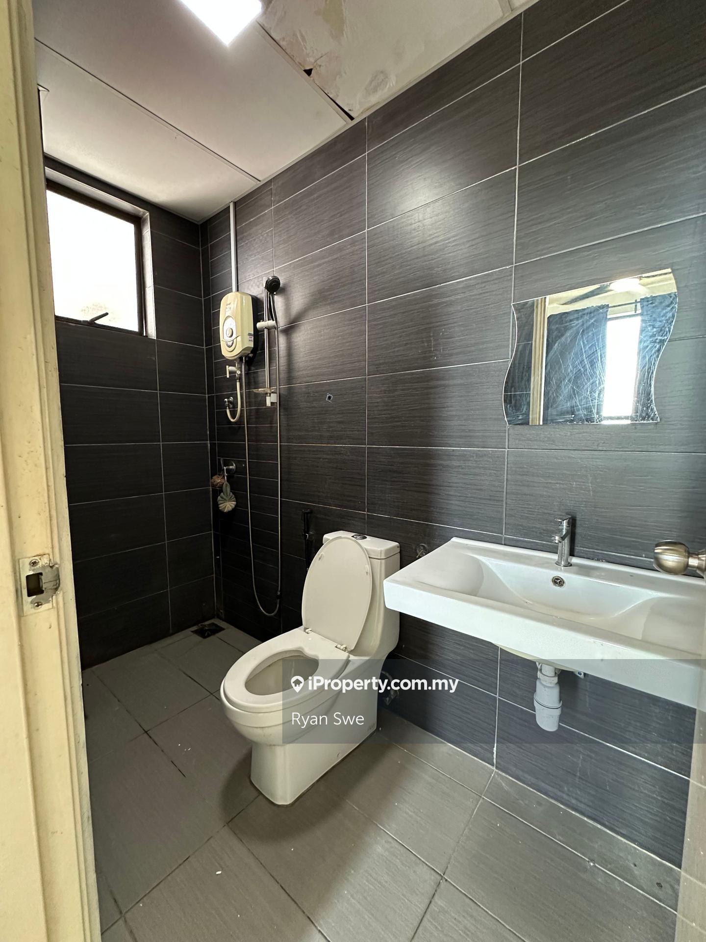 Service Residence for Sale in Putra One Residence by Ryan Swe - iProperty.com.my