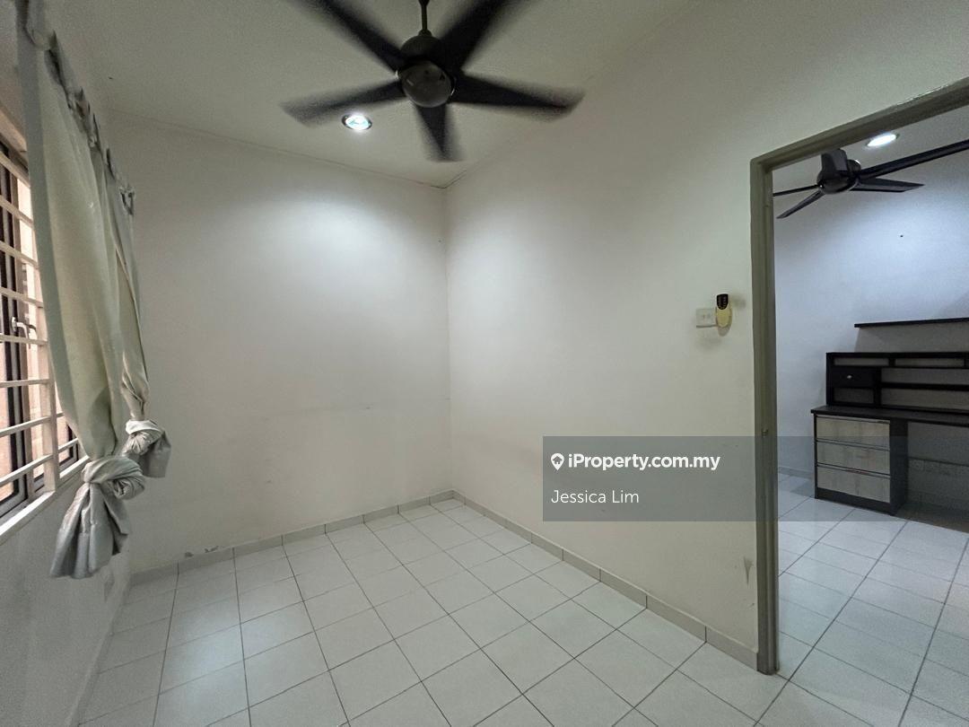 Townhouse for Sale in Taman Amansiara, Rawang by Jessica Lim - iProperty.com.my