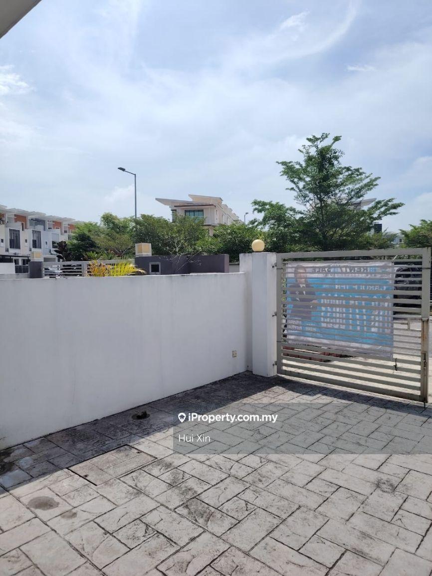 Rumah Berangkai 2.5 Tingkat untuk Dijual di Alam Impian, Shah Alam oleh Hui Xin - iProperty.com.my