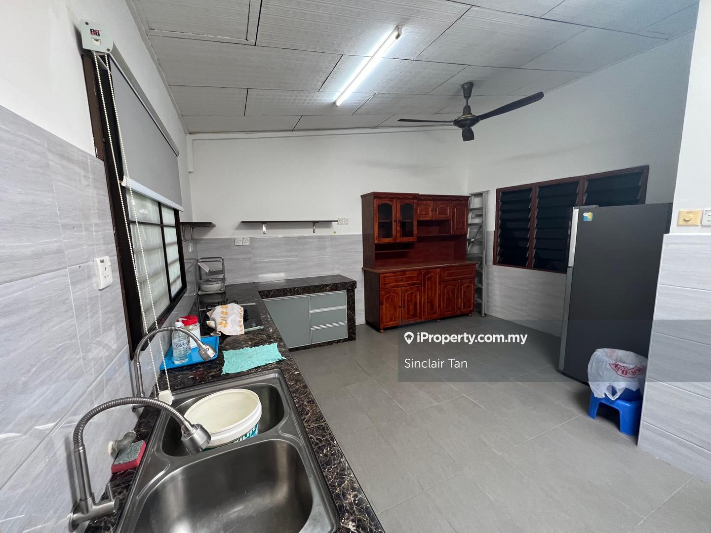 Rumah Berangkai 1 Tingkat untuk Dijual di Bukit Beruang, Bukit Baru oleh Geoffery Wee - iProperty.com.my