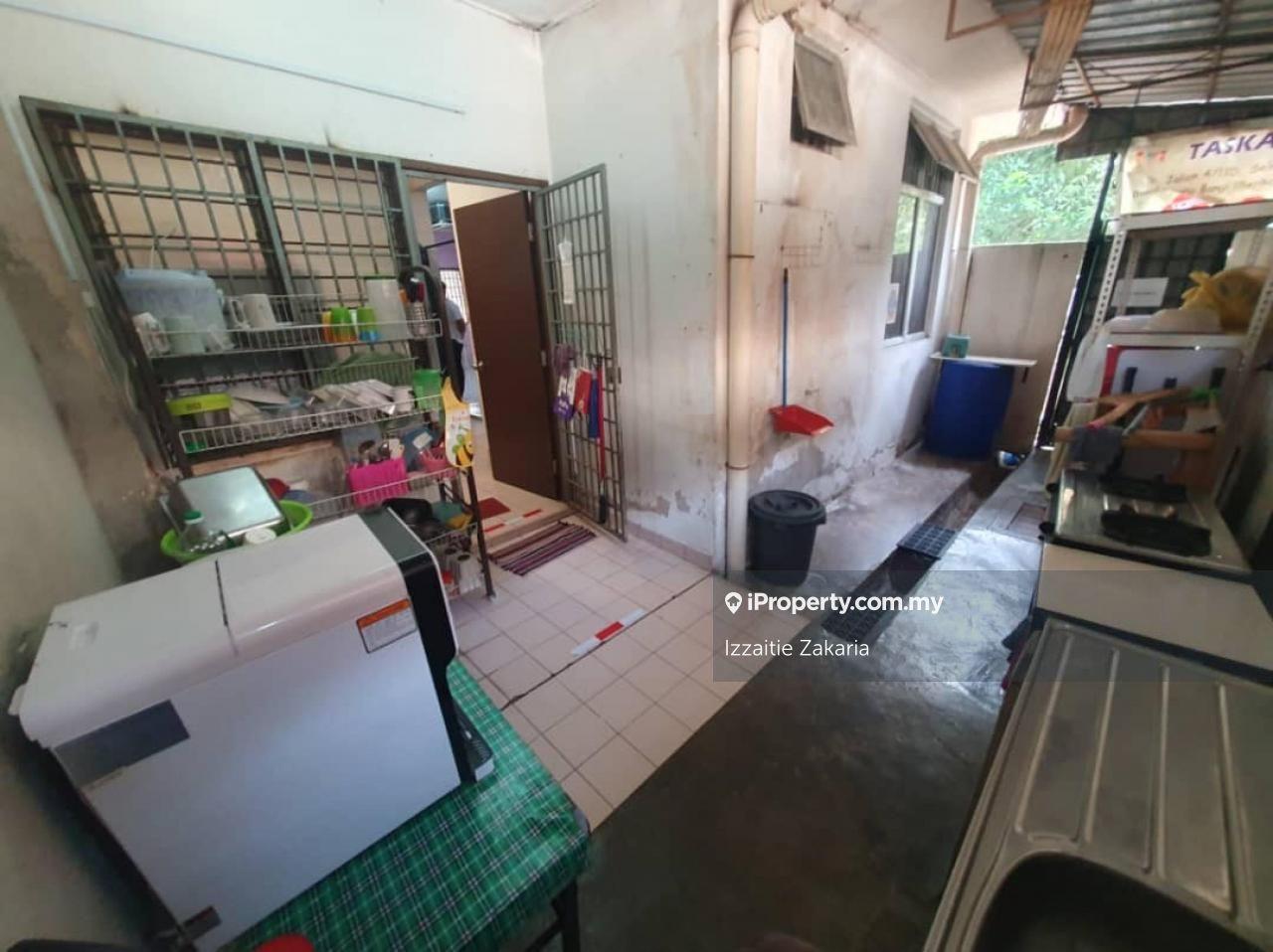1-storey Terraced House for Sale in End Lot Terrace Seksyen 4 Bangi, Bangi by Izzaitie Zakaria - iProperty.com.my