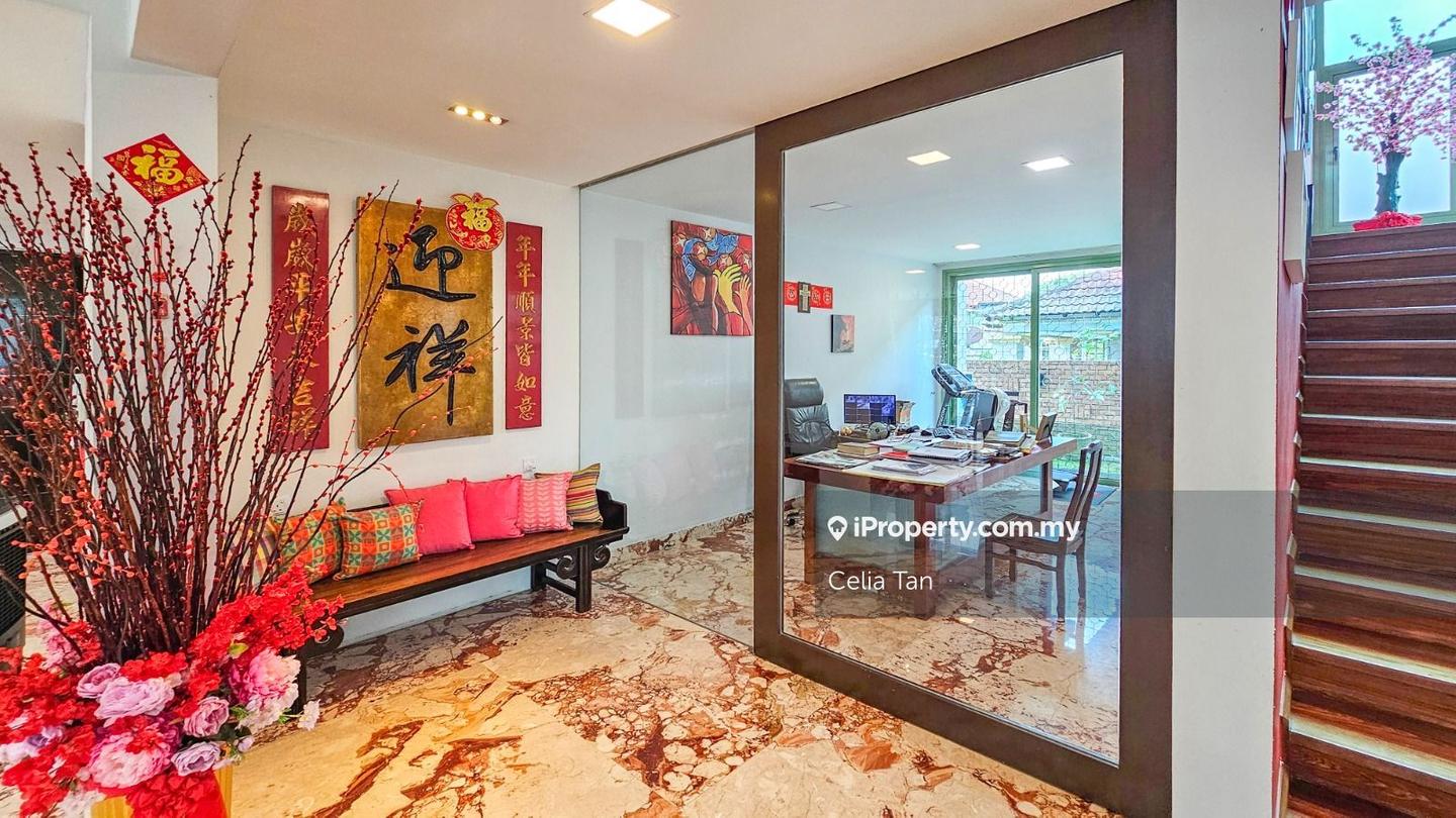 Bungalow House for Sale in Usj 5, Subang Jaya by Celia Tan - iProperty.com.my