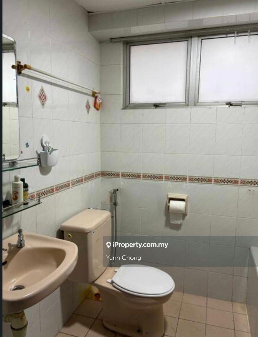 Condominium for Sale in Pantai Panorama Condominiums by Yenn Chong - iProperty.com.my