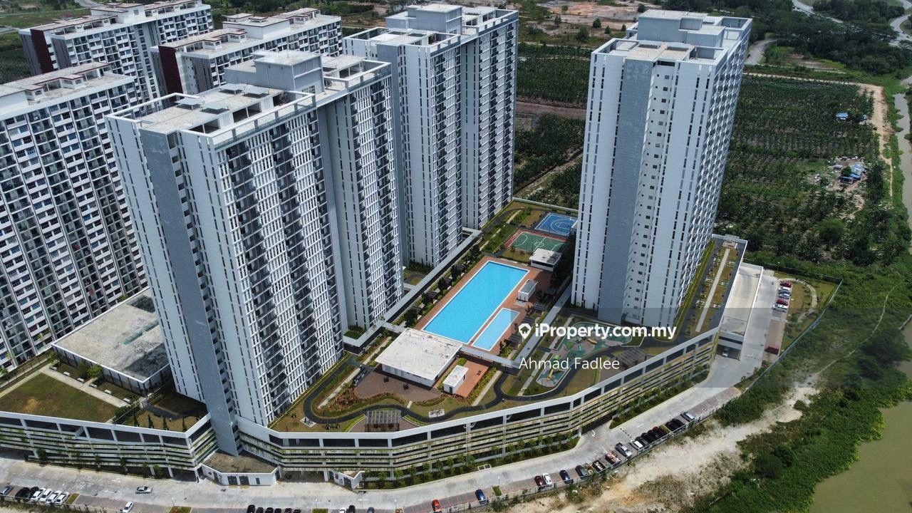 Condominium for Sale in Lakefront Homes by Ahmad Fadlee - iProperty.com.my