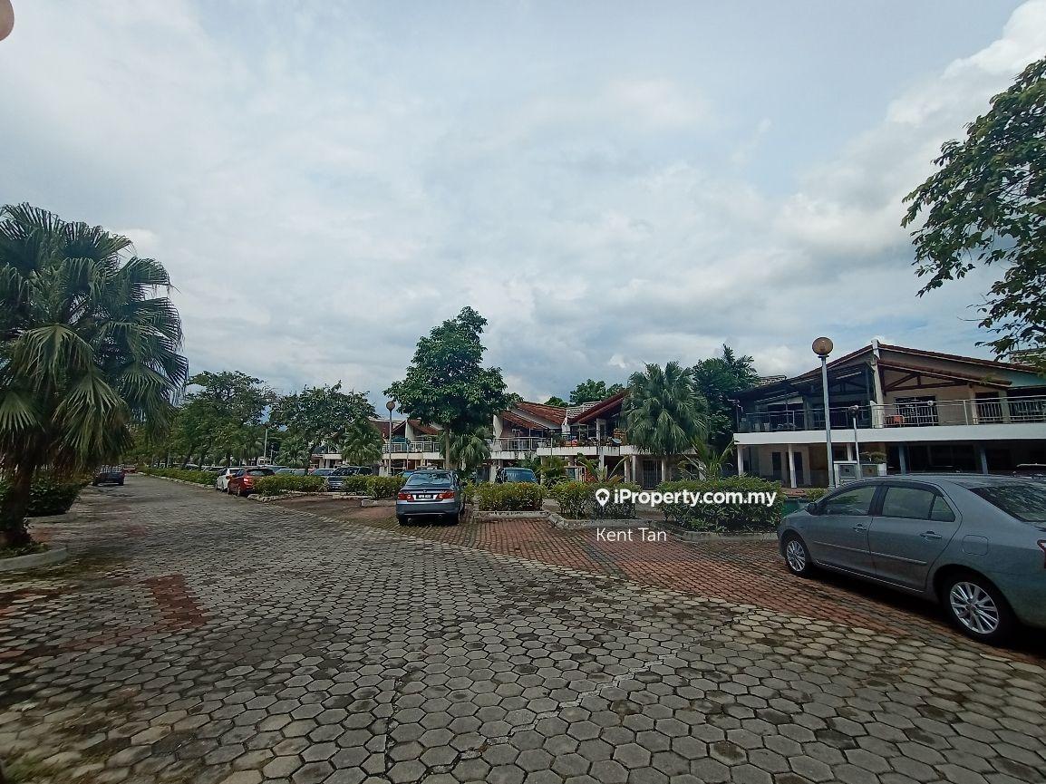 Townhouse for Sale in Taman Equine Park, Seri Kembangan by Kent Tan - iProperty.com.my
