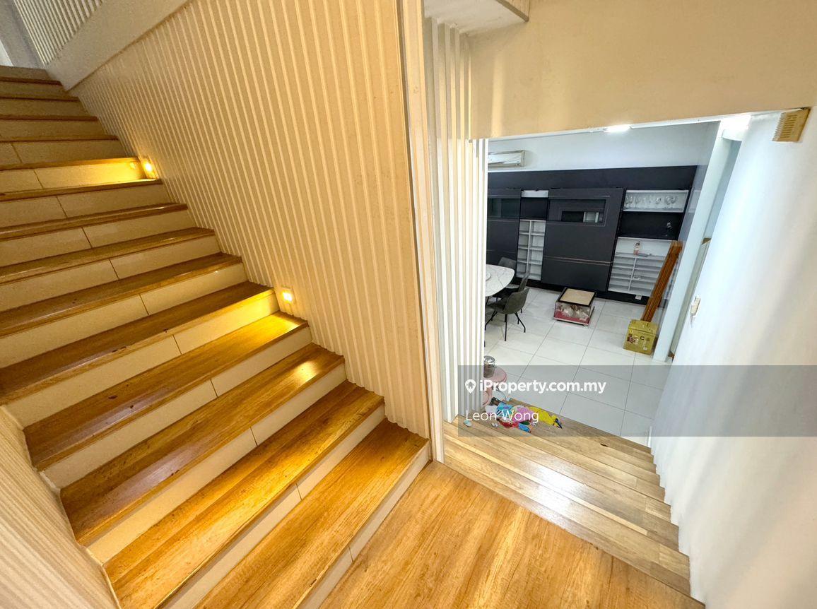 Rumah Berangkai 3.5 Tingkat untuk Dijual di TAMAN CASSIA Rawang ,Sri Hijau, New Green Park, Rawang oleh Leon Wong - iProperty.com.my