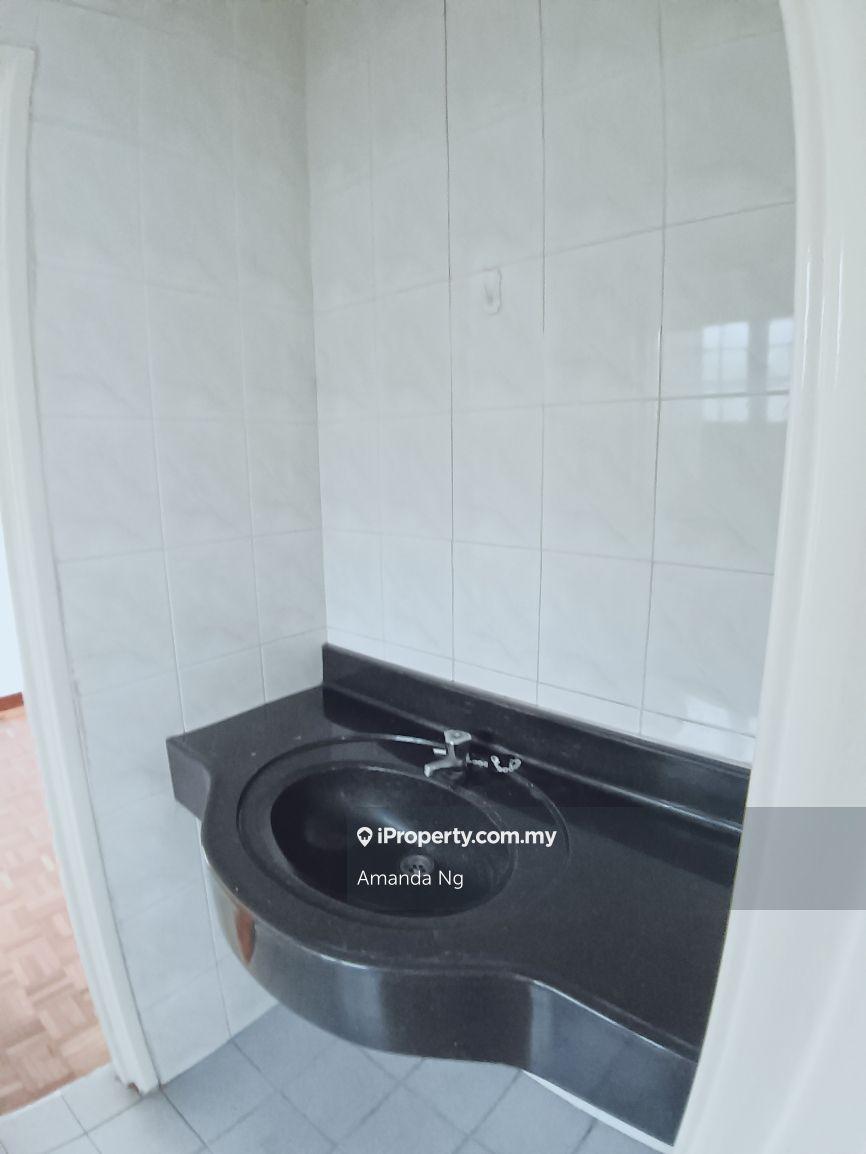 Rumah Berangkai 2 Tingkat untuk Disewa di Bandar Utama BU11, Bandar Utama oleh Amanda Ng - iProperty.com.my