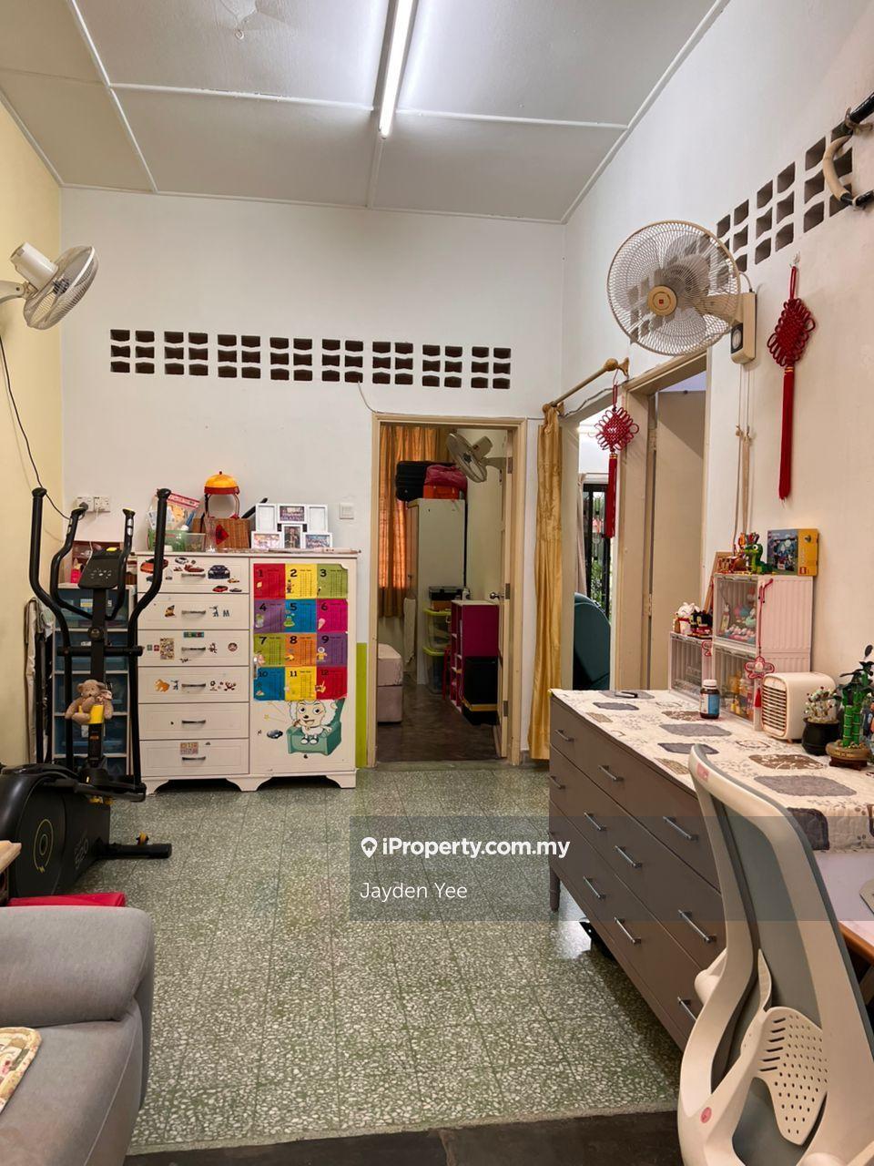 1-storey Terraced House for Sale in Taman Overseas Union (Taman Oug), Jalan Klang Lama (Old Klang Road) by Jayden Yee - iProperty.com.my