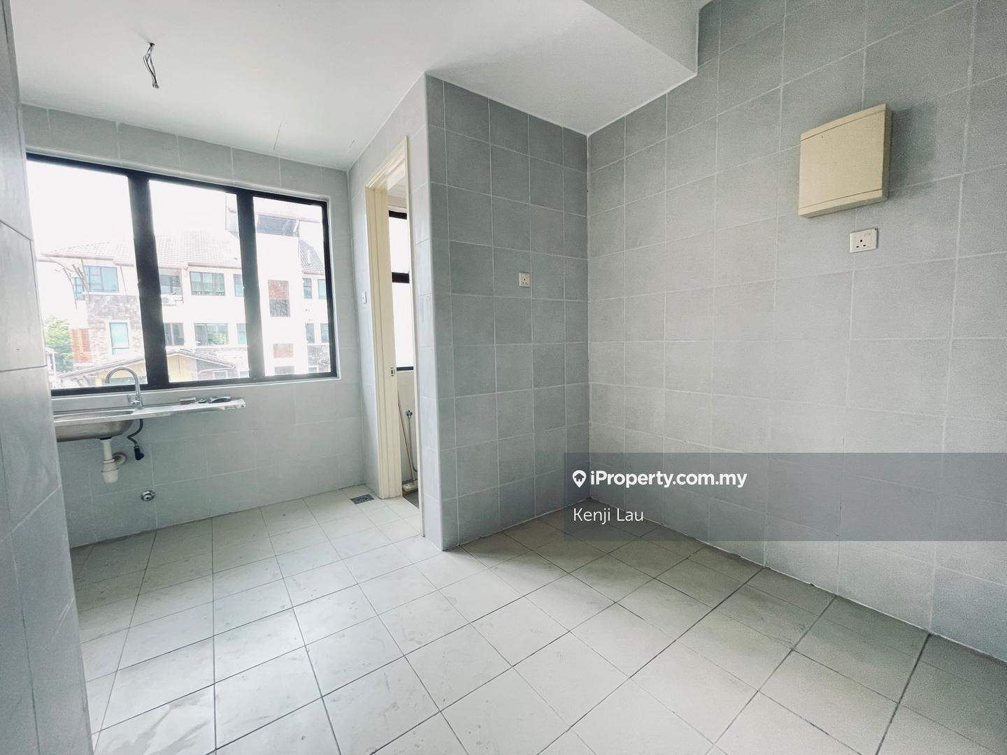 Rumah Bandar untuk Dijual di Bandar Tun Hussein Onn, Cheras oleh Kenji Lau - iProperty.com.my