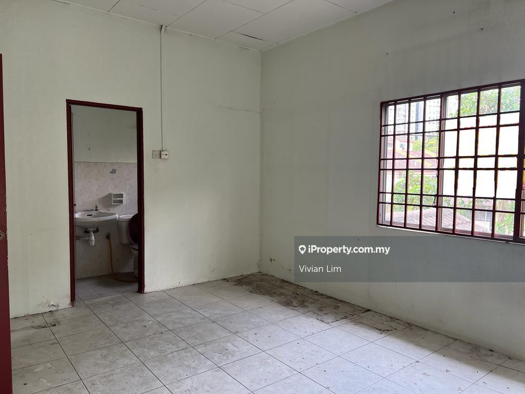 Rumah Berkembar untuk Dijual di Seri Kembangan, Selangor oleh Vivian Lim - iProperty.com.my