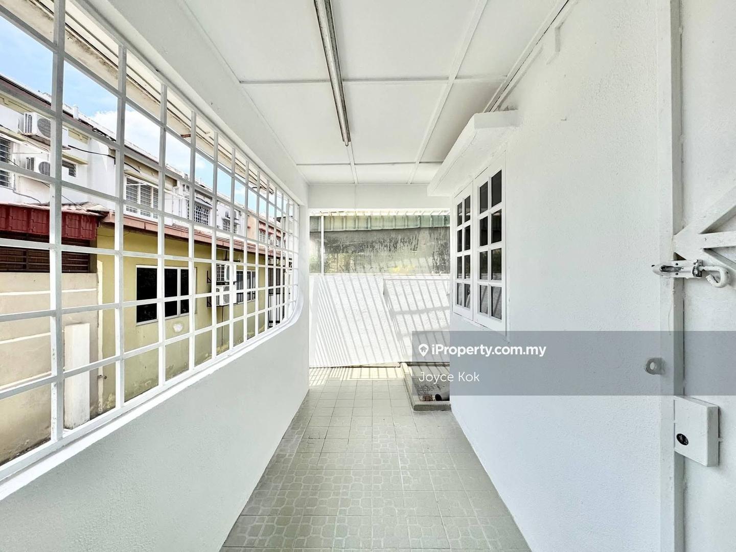 Rumah Berangkai 2 Tingkat untuk Dijual di Usj 9, Subang Jaya oleh Joyce Kok - iProperty.com.my