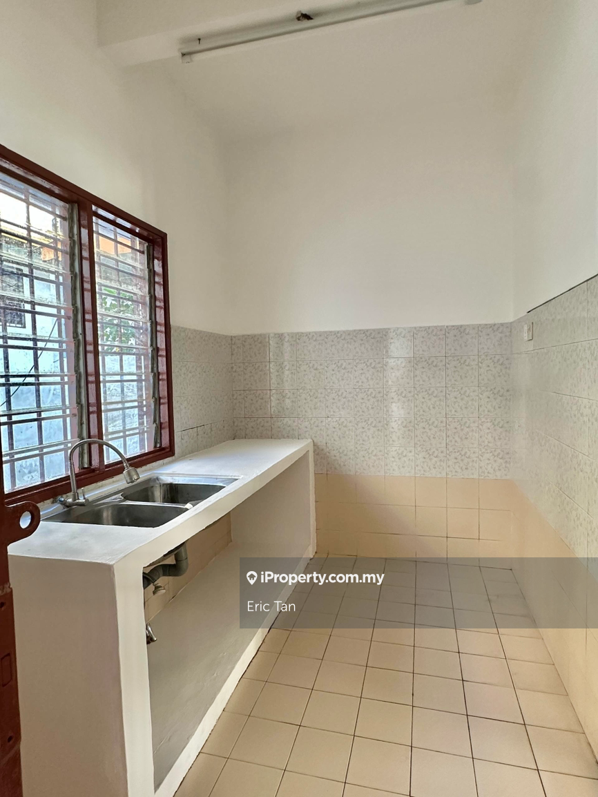 Rumah Teres untuk Dijual di Usj 12, Subang Jaya oleh Eric Tan - iProperty.com.my