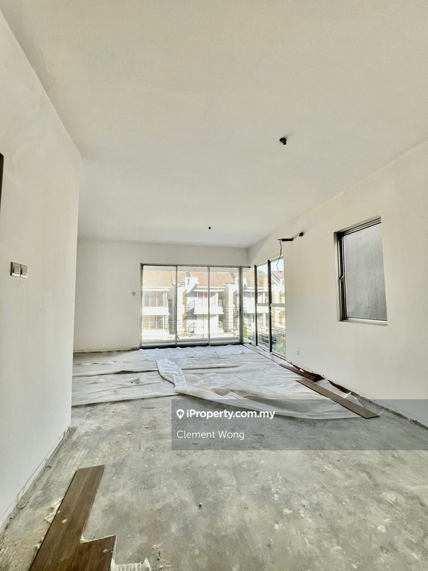 Rumah Berangkai 2.5 Tingkat untuk Dijual di Kota Emerald, Rawang oleh Clement Wong - iProperty.com.my
