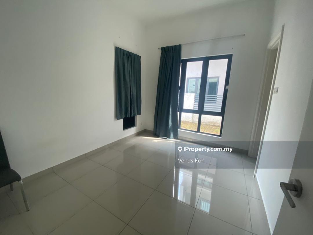 Rumah Berkembar untuk Dijual di Bandar Sungai Long, Selangor oleh Venus Koh - iProperty.com.my