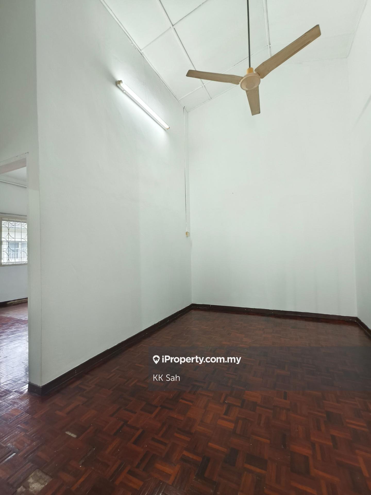 Rumah Berangkai 2 Tingkat untuk Dijual di Taman Sri Reko Sentral Sepakat Indah Sungai Chua, Kajang oleh KK Sah - iProperty.com.my