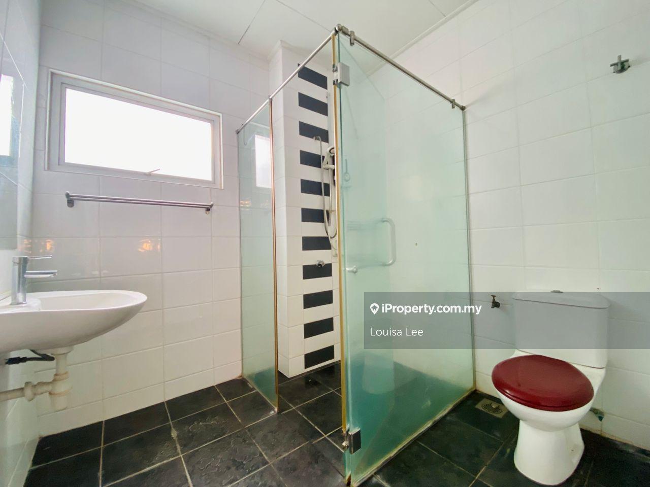Townhouse for Sale in Kota Kemuning, Shah Alam by Louisa Lee - iProperty.com.my