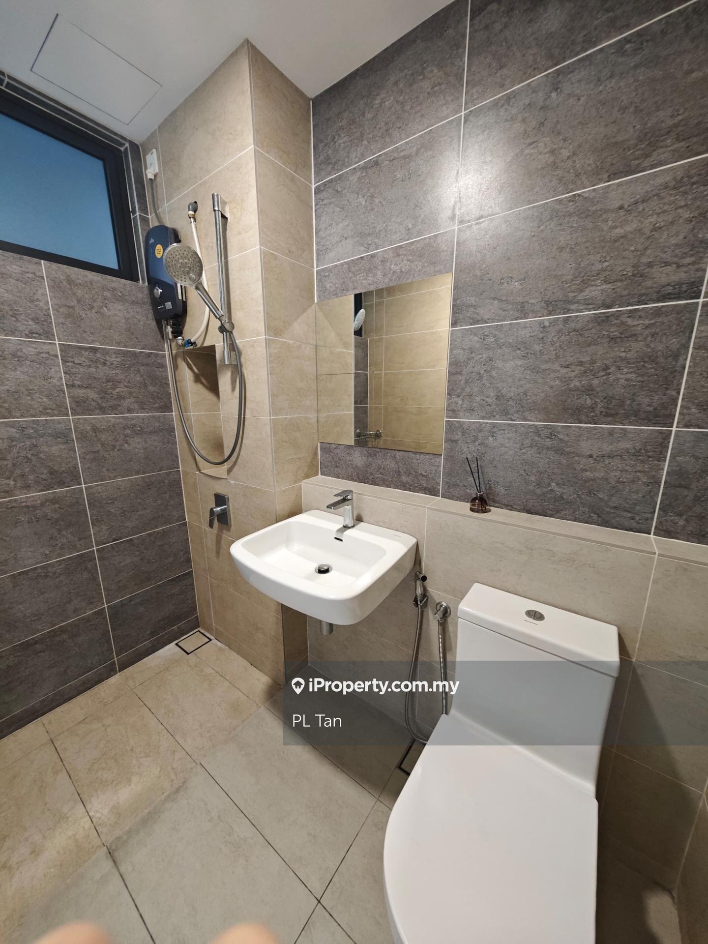 Residensi Servis untuk Disewa di Setia City Residences oleh PL Tan - iProperty.com.my