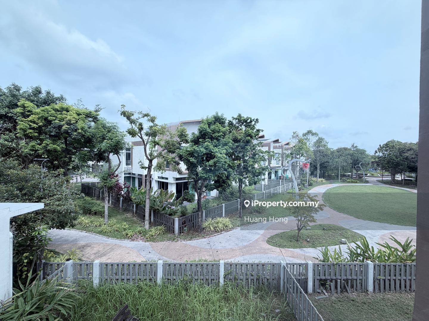 Rumah Berangkai 2 Tingkat untuk Dijual di Liu Li Garden, Setia Eco Glades, Cyberjaya oleh Huang Hong - iProperty.com.my