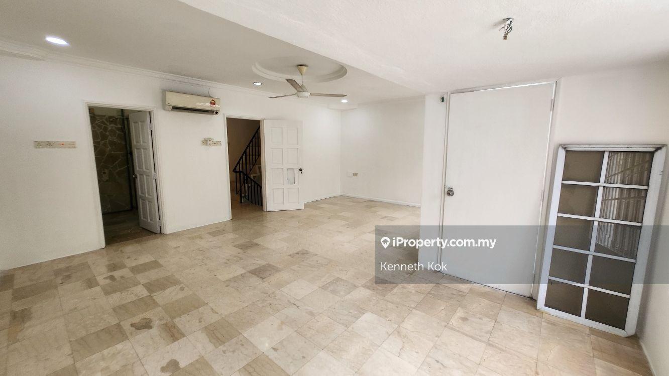 Rumah Berangkai 2 Tingkat untuk Dijual di SS12, Subang Jaya oleh Kenneth Kok - iProperty.com.my