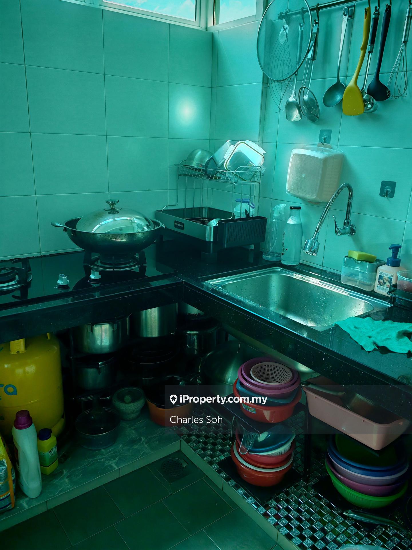 Kondominium untuk Dijual di First Residence (Residensi Unggul) oleh Charles Soh - iProperty.com.my