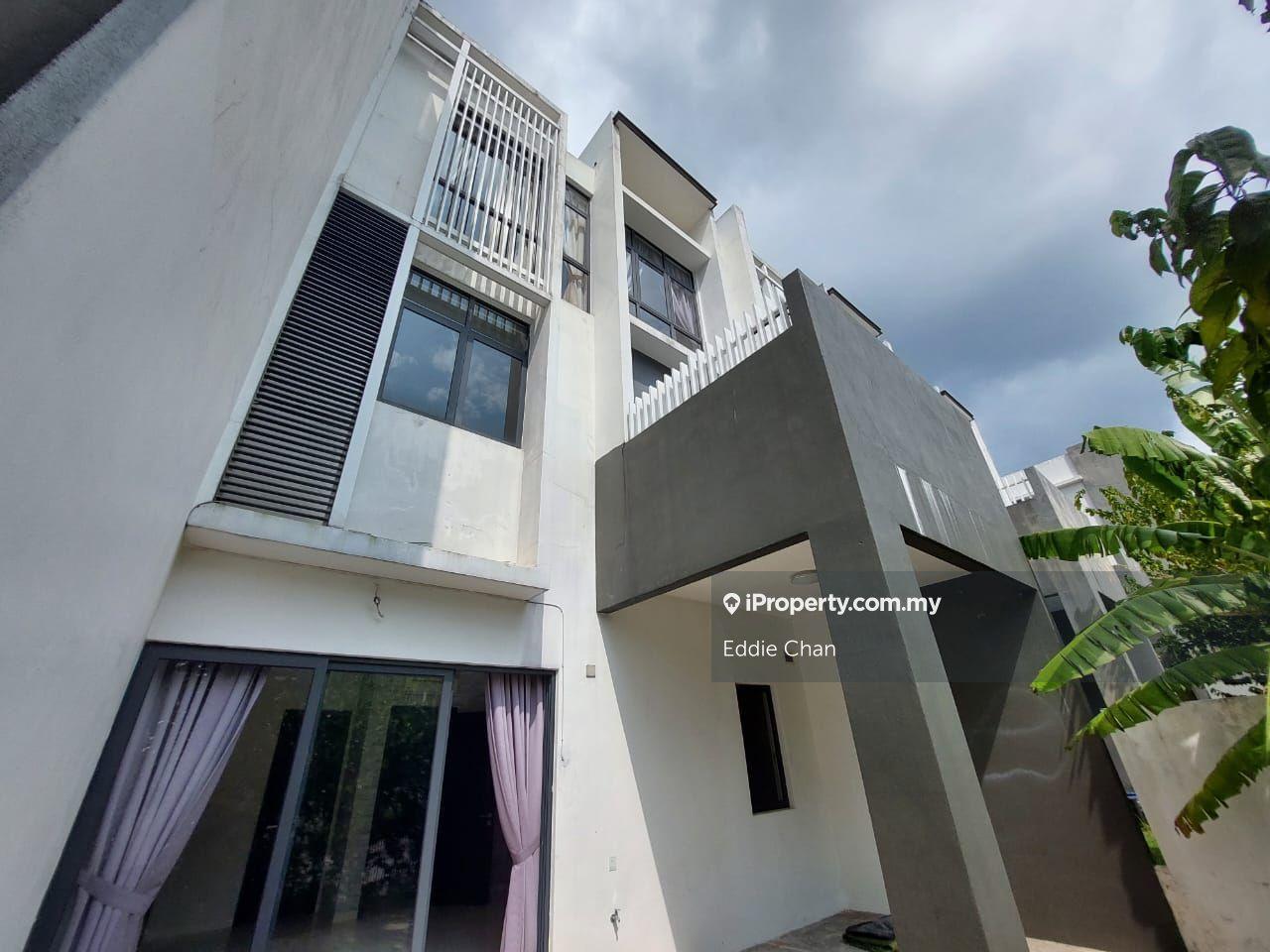 Rumah Berangkai 3 Tingkat untuk Dijual di 16 Quartz Courtyard Villa, Melawati oleh Eddie Chan - iProperty.com.my