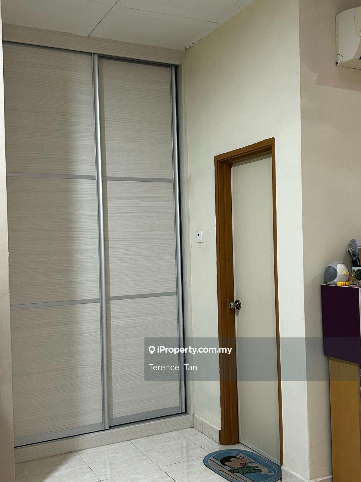 Rumah Berangkai 2 Tingkat untuk Dijual di Taman Bestari Indah, Ulu Tiram oleh Terence Tan - iProperty.com.my