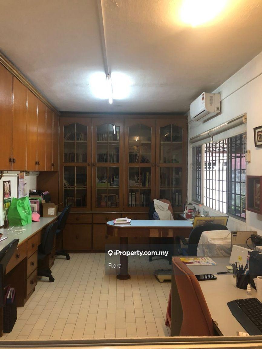 Banglo untuk Dijual di Seksyen 14, Petaling Jaya oleh Flora - iProperty.com.my
