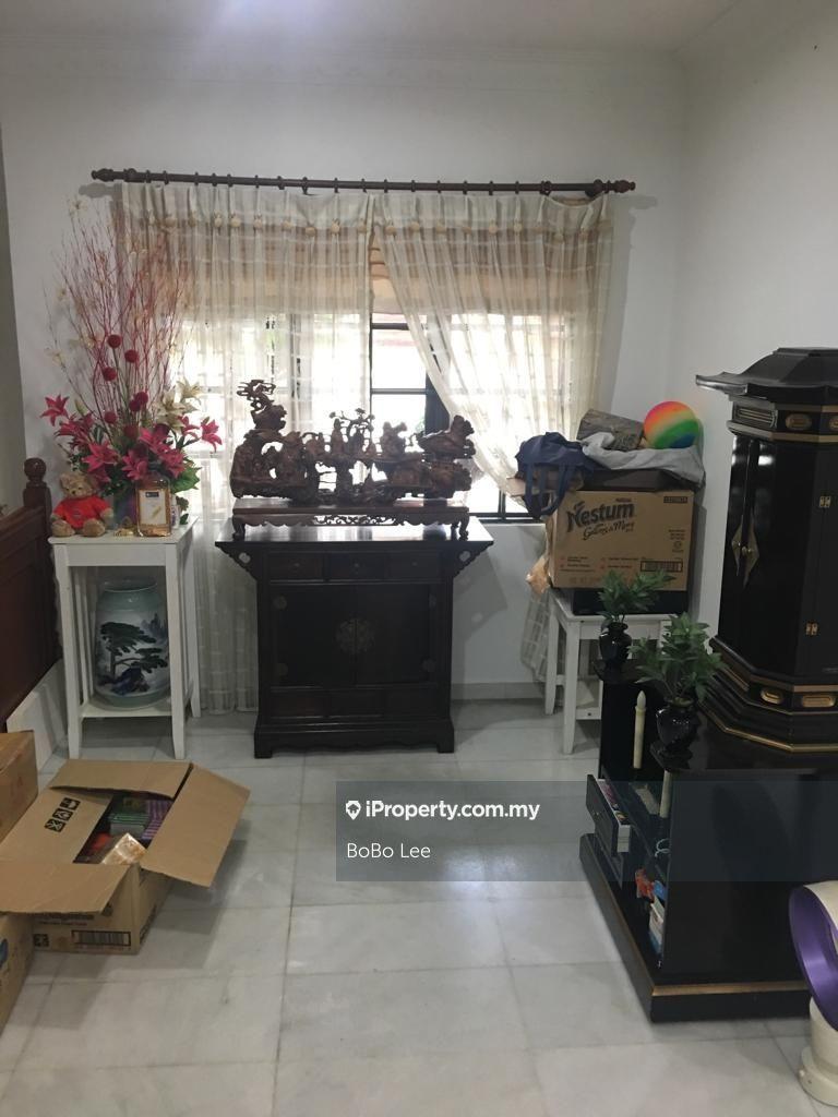 Bungalow House for Sale in Taman Yarl, Jalan Klang Lama (Old Klang Road) by BoBo Lee - iProperty.com.my