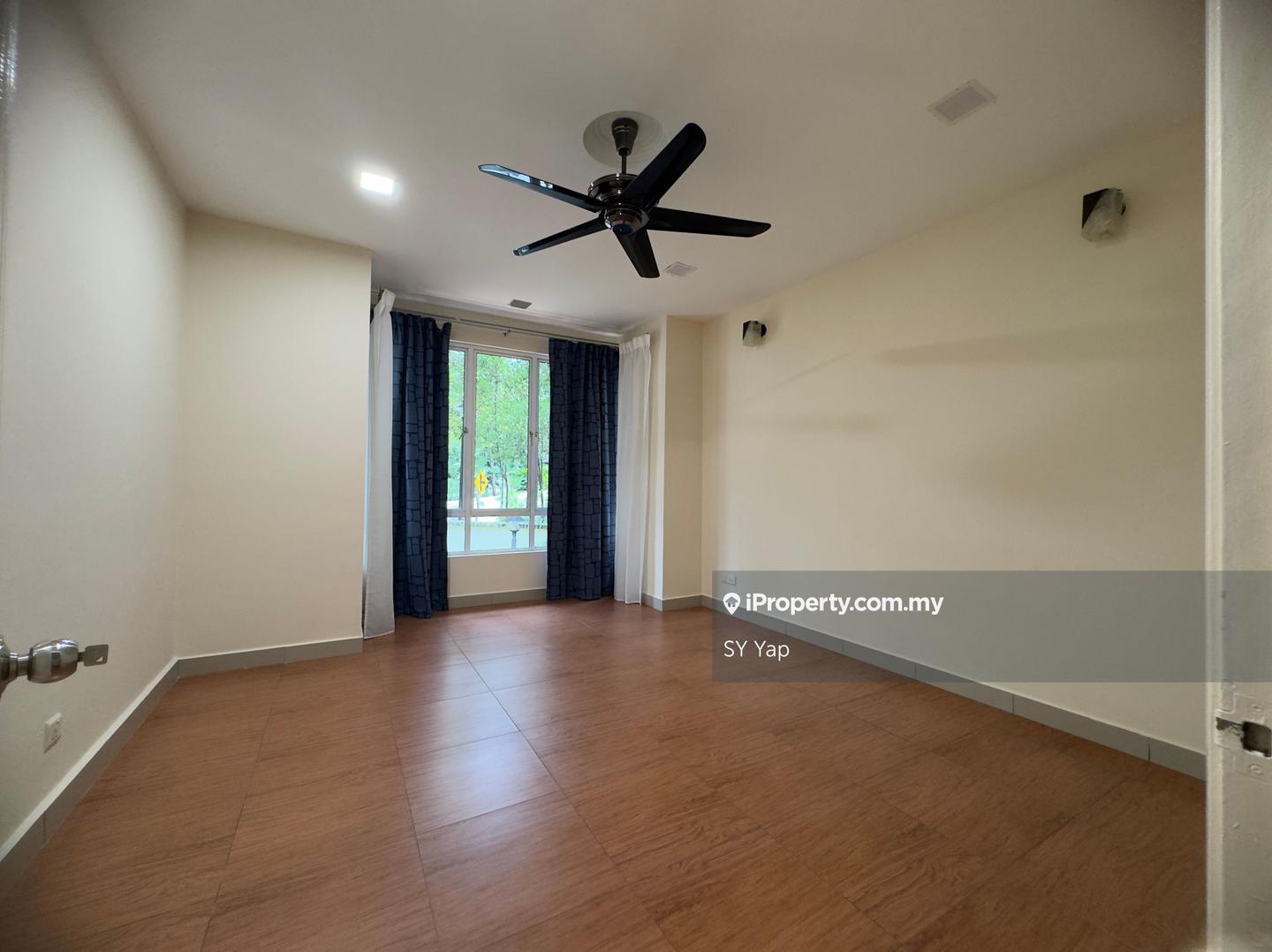 Rumah Berangkai 3 Tingkat untuk Disewa di Adiva Courtyard Desa Parkcity, Desa Parkcity oleh SY Yap - iProperty.com.my