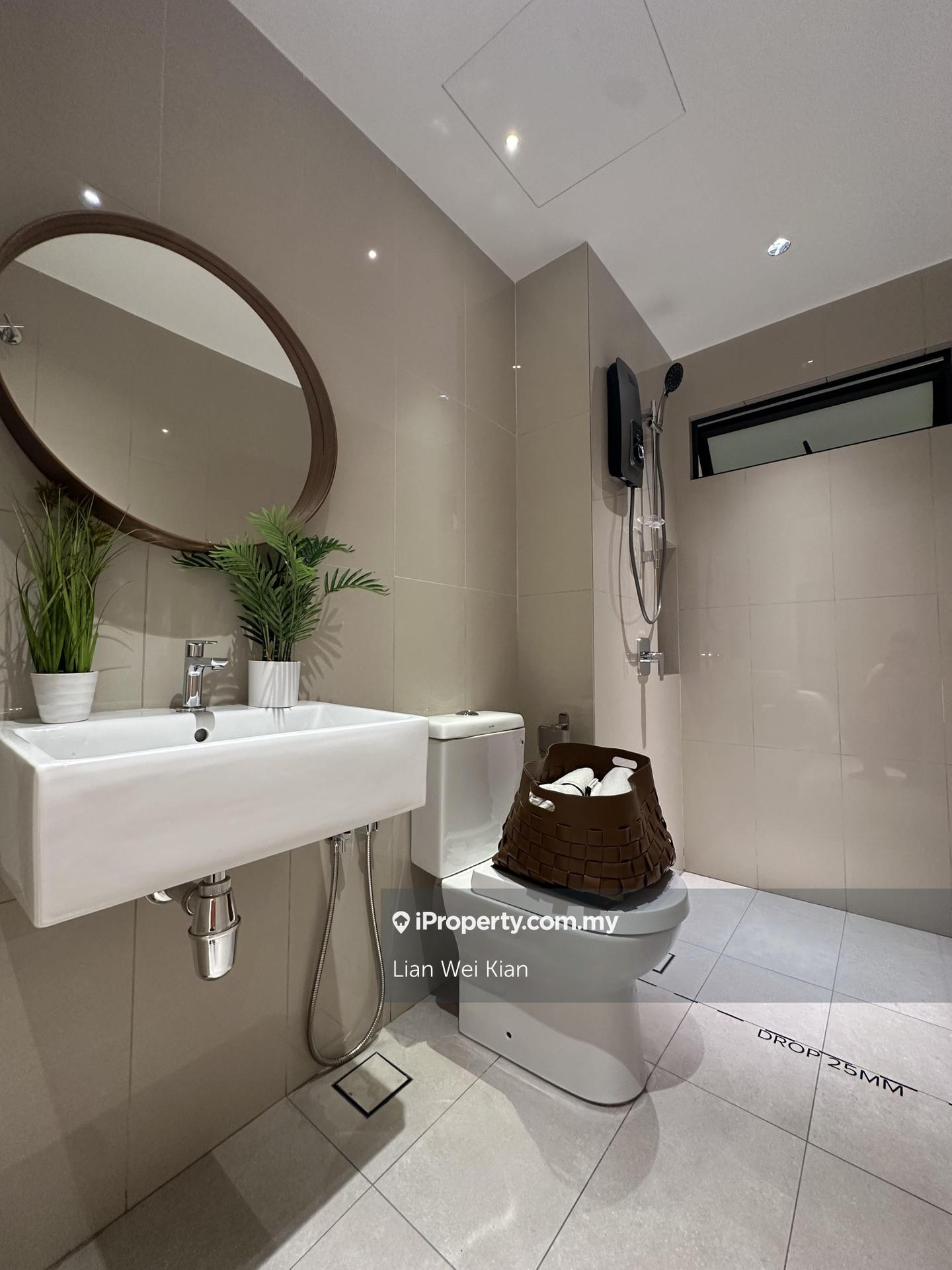 Service Residence for Sale in M Azura by Lian Wei Kian - iProperty.com.my