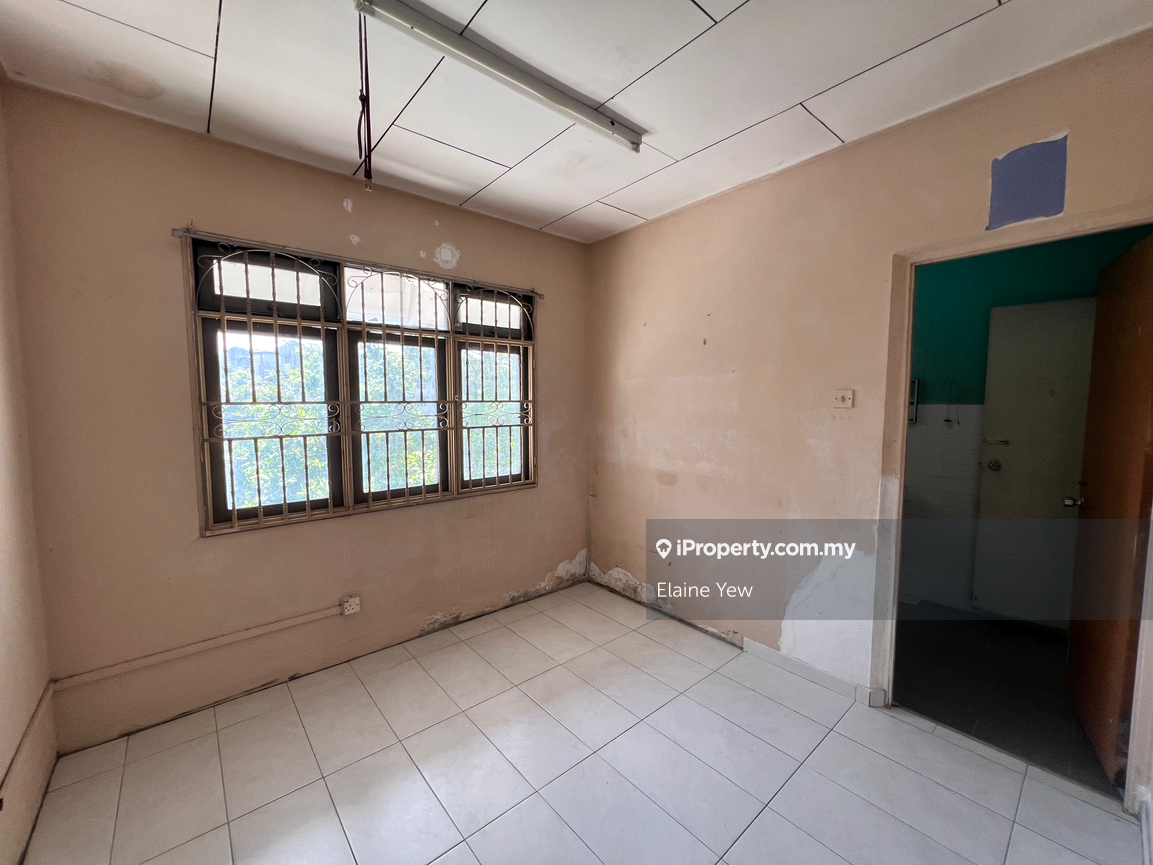 Rumah Berangkai 2 Tingkat untuk Dijual di Taman Dagang, Ampang oleh Elaine Yew - iProperty.com.my