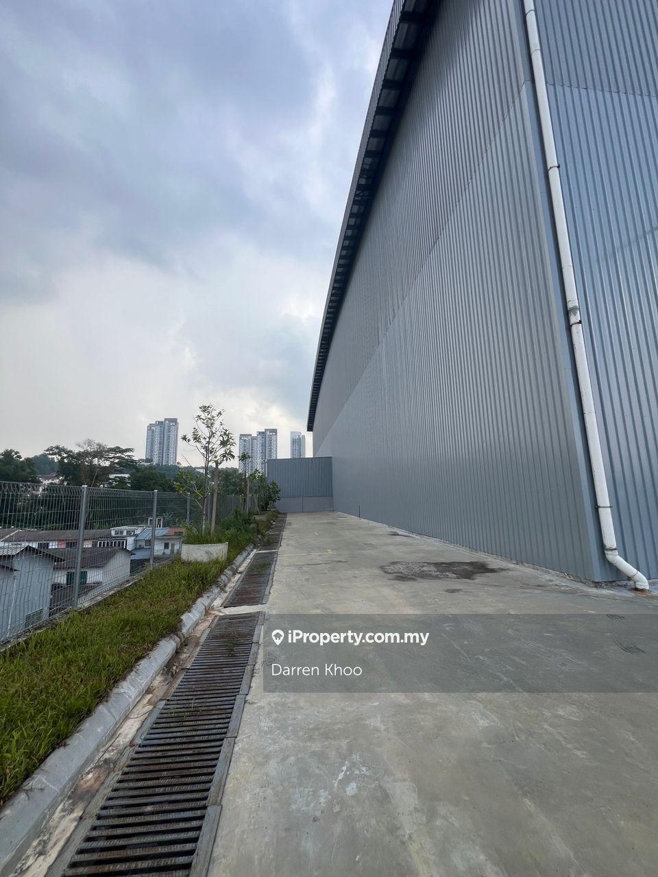 Gudang untuk Dijual di Balakong Warehouse with 4 sty office, Balakong oleh Darren Khoo - iProperty.com.my