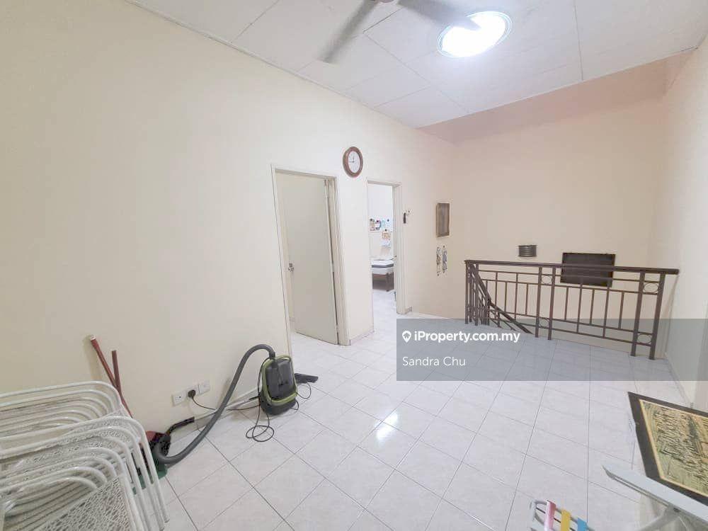 Rumah Berangkai 2 Tingkat untuk Dijual di Taman Prima Tropika, Seri Kembangan oleh Sandra Chu - iProperty.com.my