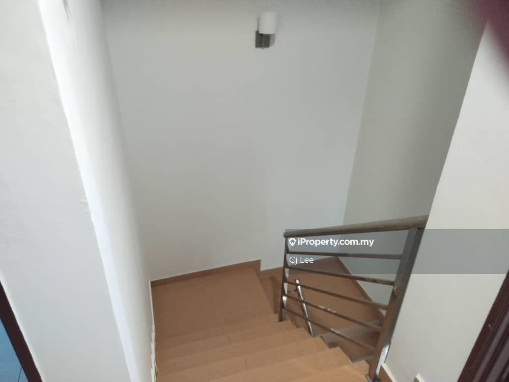 Semi-Detached House for Sale in Taman Lestari Putra, Seri Kembangan by Cj Lee - iProperty.com.my