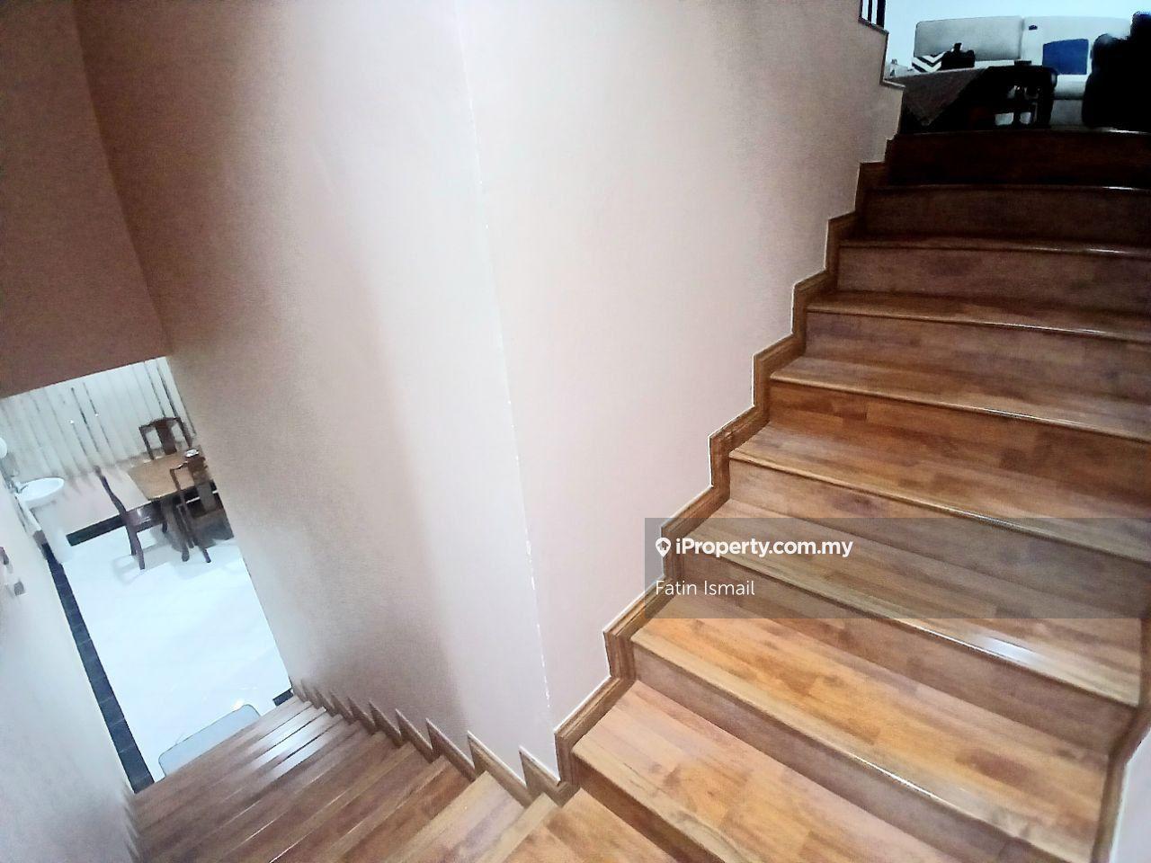 Rumah Berangkai 3 Tingkat untuk Dijual di Taman Dataran Ukay, Ulu Kelang oleh Fatin Ismail - iProperty.com.my
