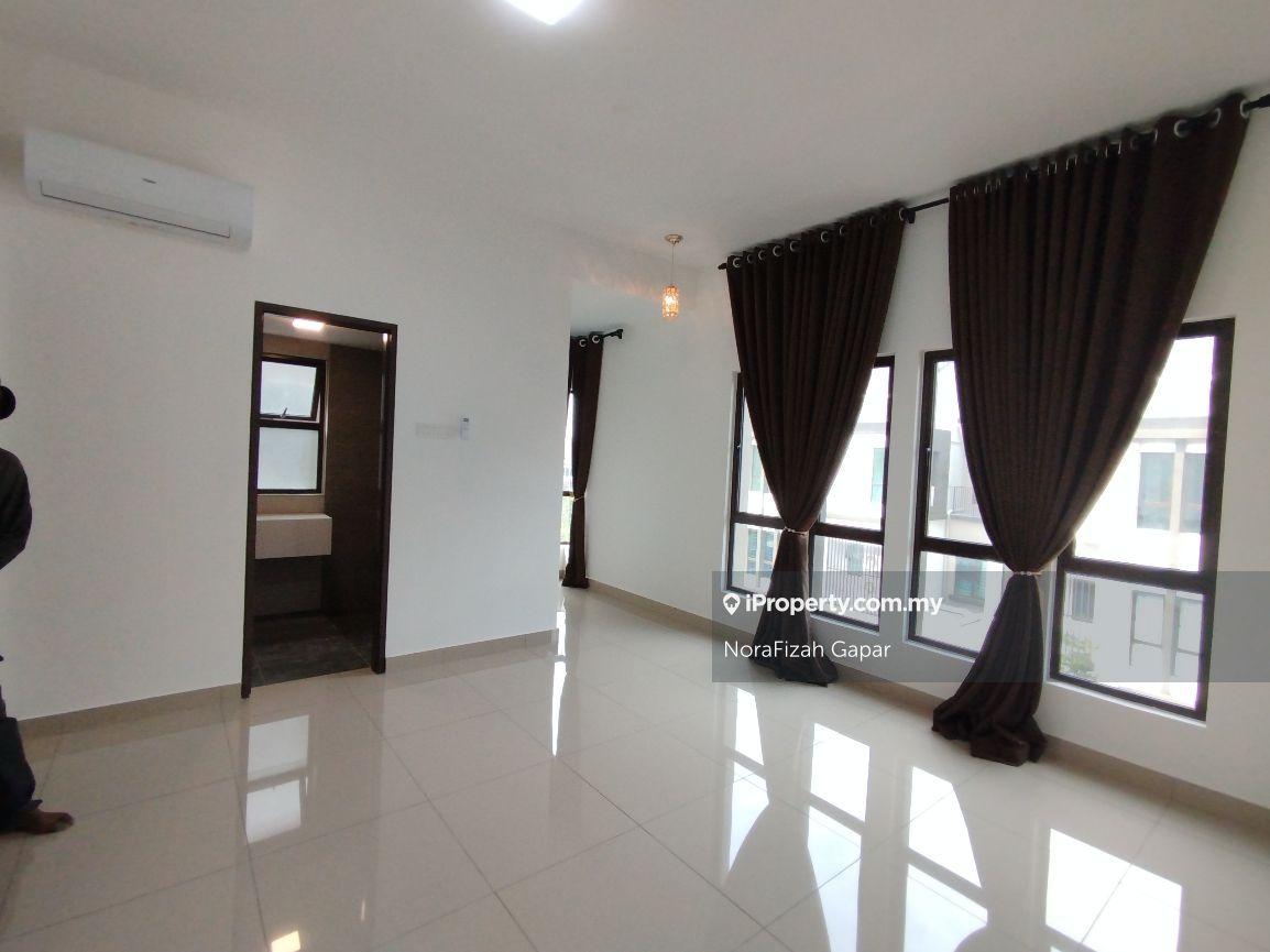 Townhouse for Sale in Kayu Ara, Selangor by NoraFizah Gapar - iProperty.com.my