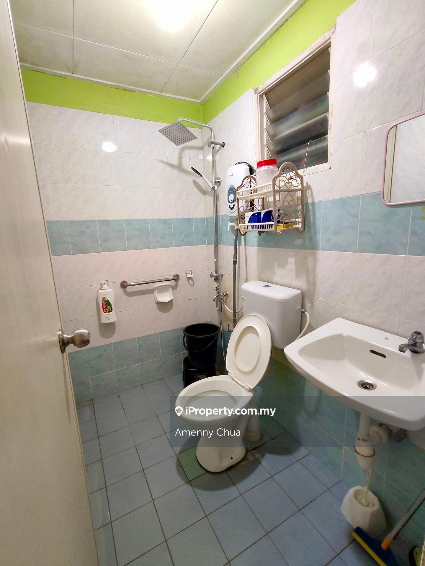 Rumah Berangkai 2 Tingkat untuk Dijual di Bandar Botanic, Klang oleh Amenny Chua - iProperty.com.my