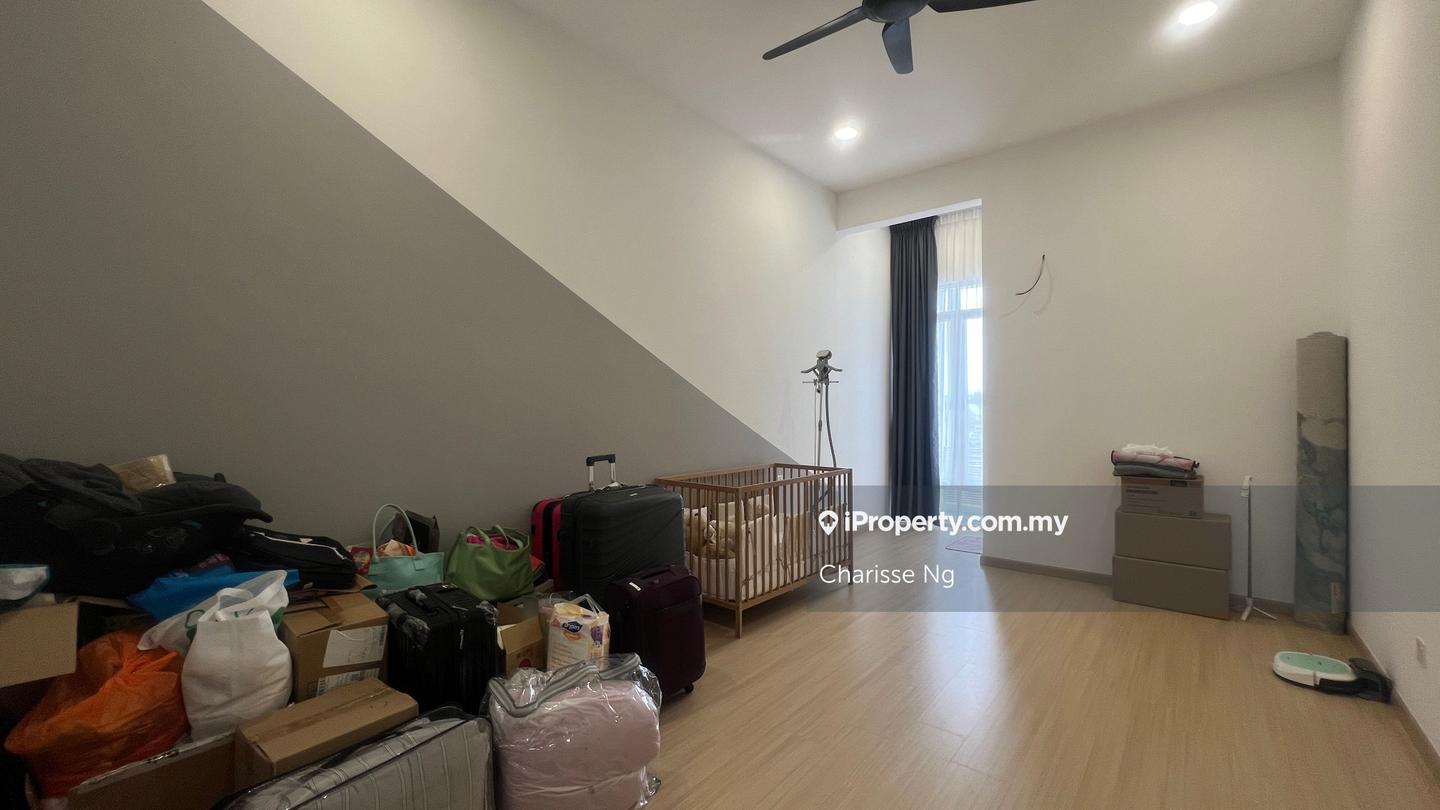 Rumah Berangkai 2 Tingkat untuk Dijual di Taman Semanja, Kajang oleh Charisse Ng - iProperty.com.my